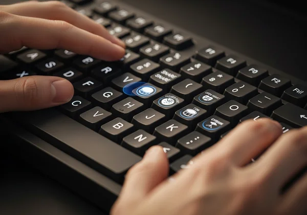 Computer keyboard with virtual drum mappings clearly shown